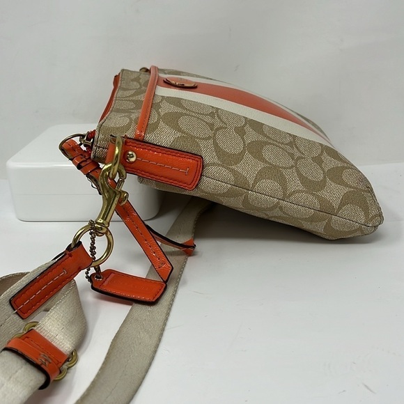 Coach Crossgrain Crossbody Swing Pack Zip Top Bag - Picture 7 of 16